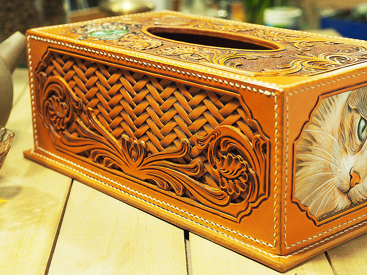 盒里有喵|手工艺|工艺品设计|张小龙皮雕工作室 - 原创作品 - 站酷