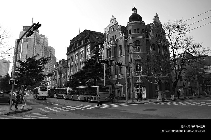 《青岛这座城-黑白》（图ZMTczMzEwMjQ=） - 人文/纪实摄影 - 站酷设计师恩林Vincent原创素材 - 站酷ZCOOL