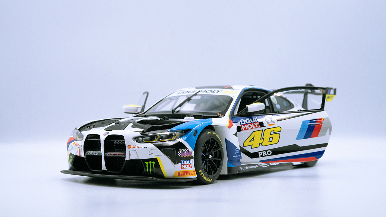 BMW M4 GT3 MINICHAMPS 1:18