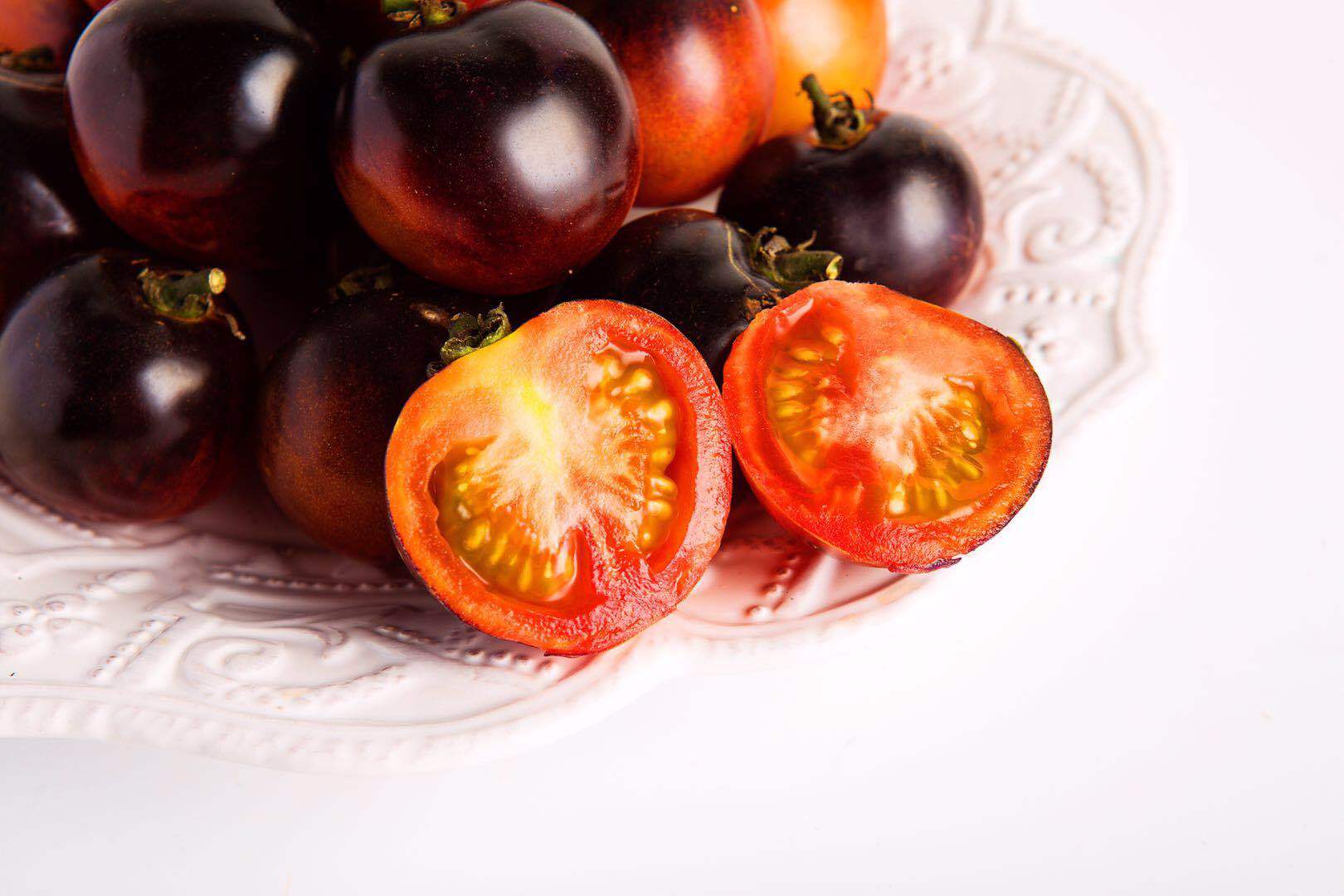 黑西红柿的照片图片
