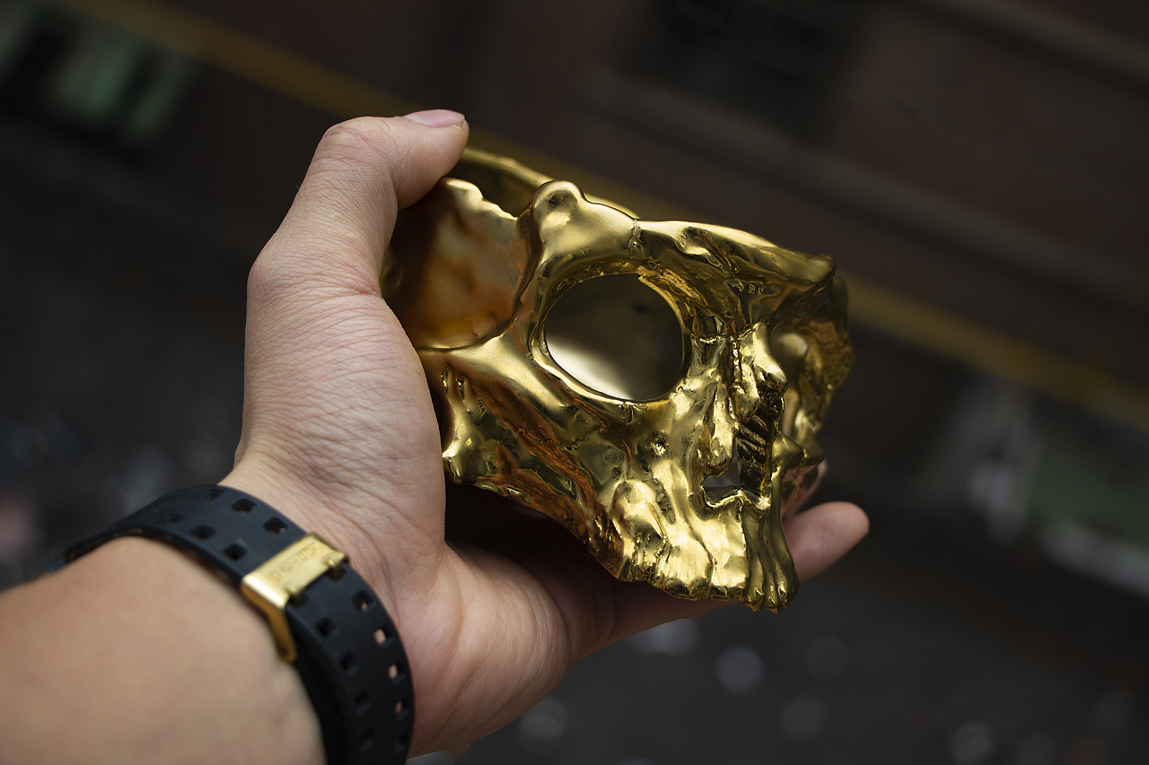 【SKULL】骷髅 暗黑系1300°电镀金属色陶瓷烟灰缸摆件