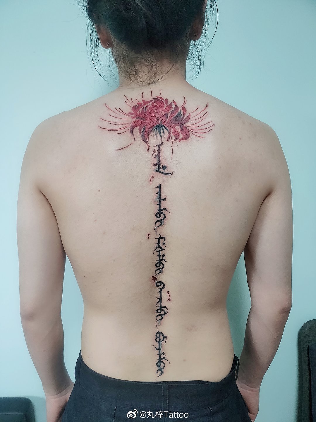 中国风彼岸花满文纹身