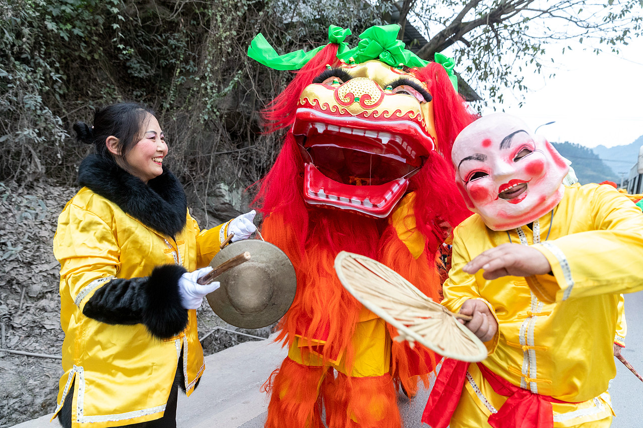 2019年2月18日,重庆市南川区西城街道沿塘社区居民在闹元宵。