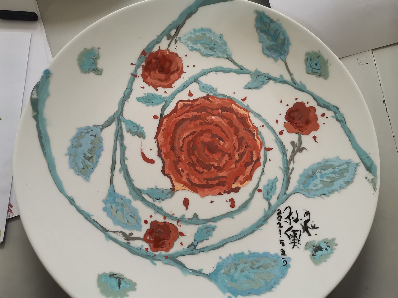 陶艺课盘子绘画