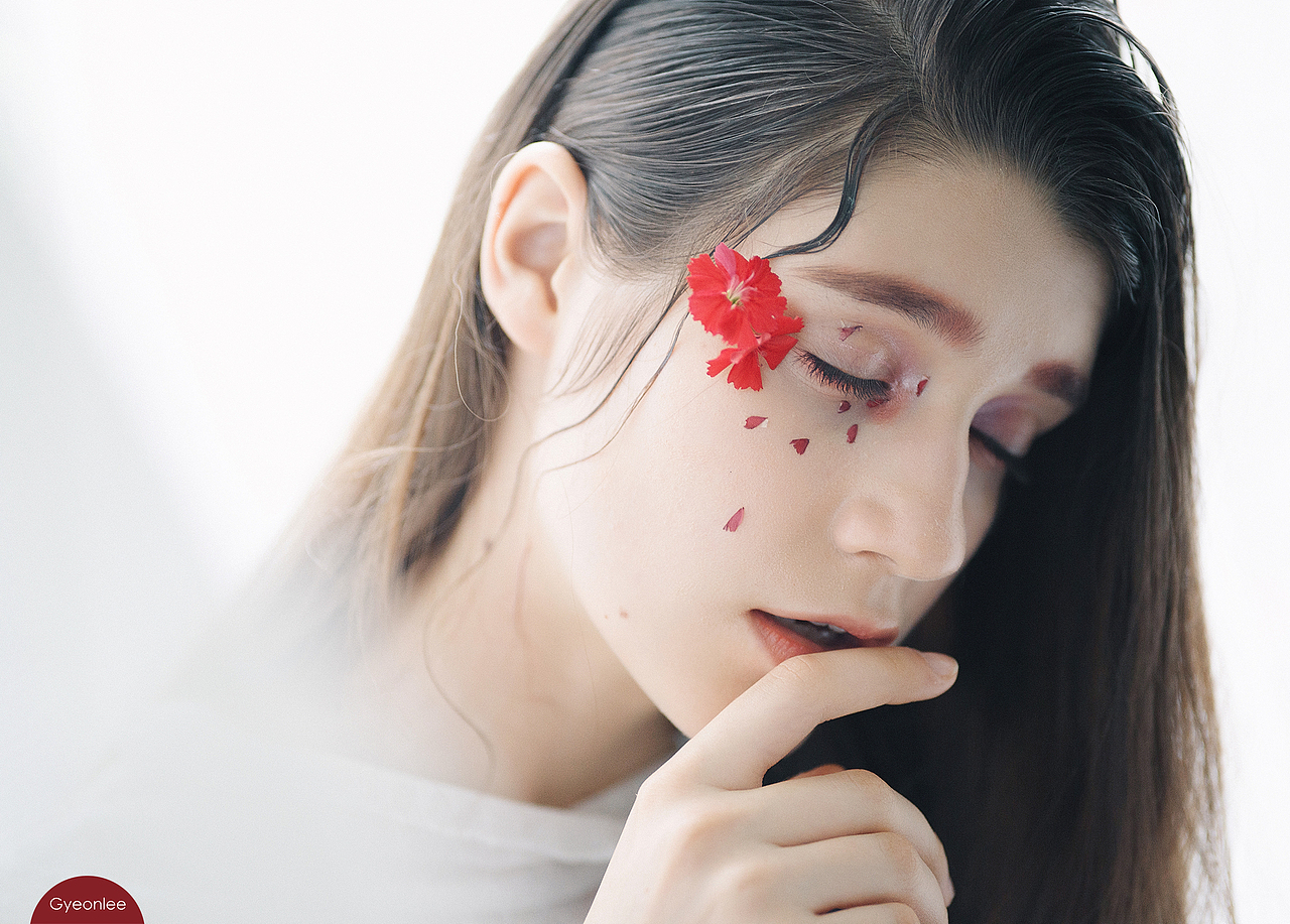 微光（图ZMTA2NjA3MDE2） - 人像摄影 - 站酷设计师gyeonlee原创素材 - 站酷ZCOOL