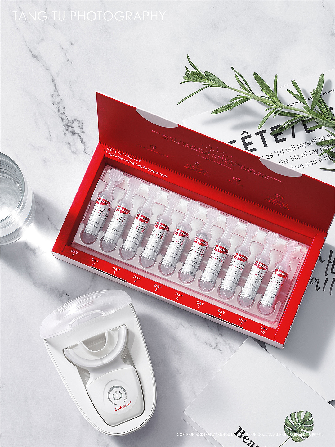 假装在加班！高露洁美牙仪拍摄（图ZMTg0Njg1NTg4） - 产品摄影 - 站酷设计师禅宗喝水原创素材 - 站酷ZCOOL