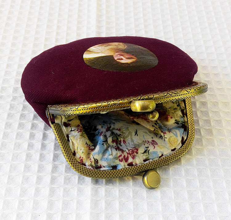 布艺手工口金包女王的花园（图ZMjQ2NTMwNDg=） - 工艺品设计 - 站酷设计师zxl8795757原创素材 - 站酷ZCOOL