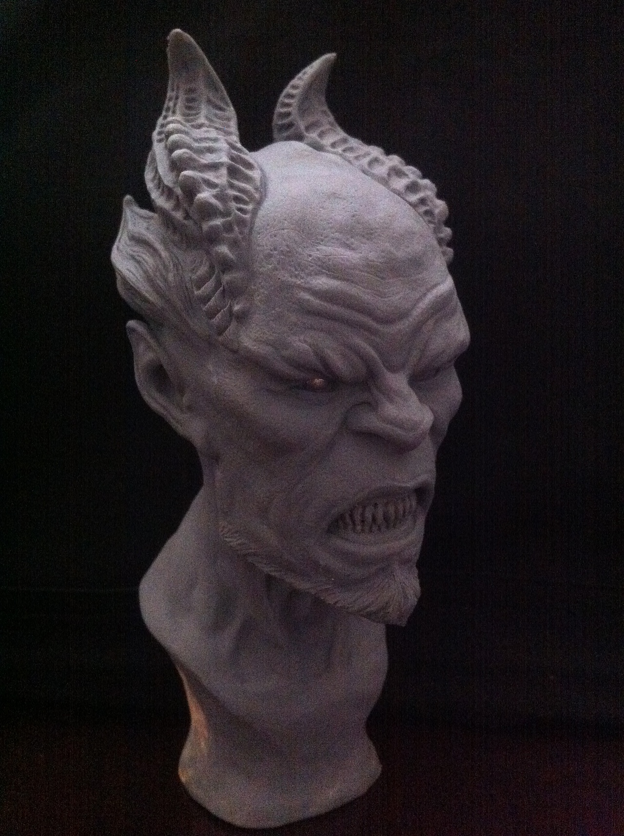 泥脸原创恶魔雕像