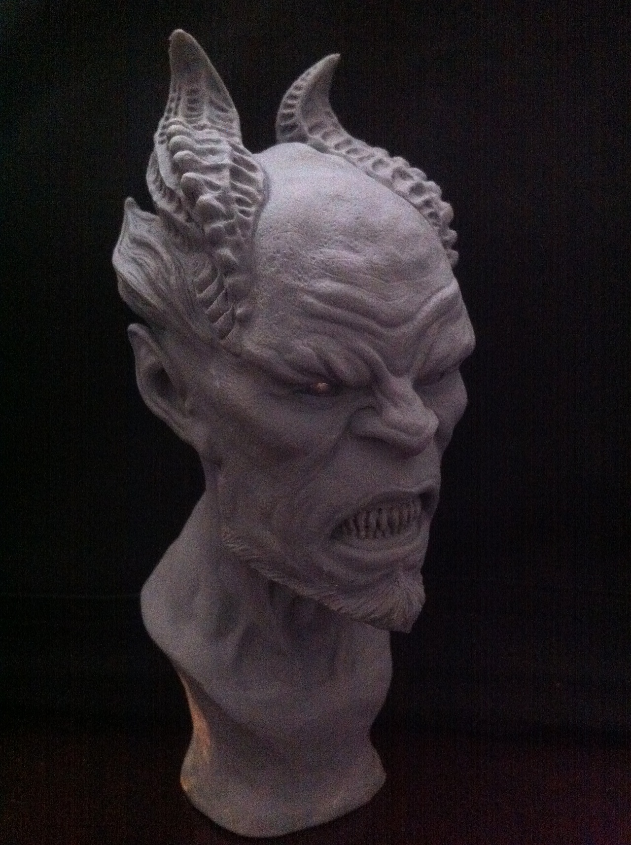 泥脸原创恶魔雕像