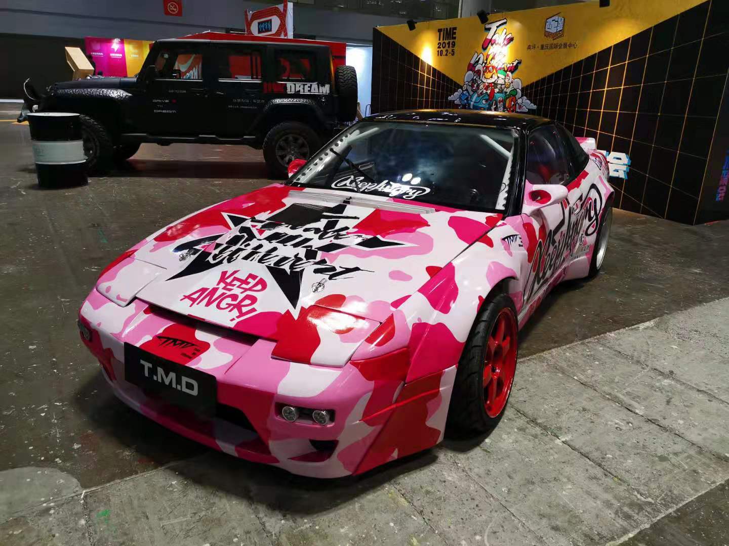 车身涂装方案之参展的小粉和小黄