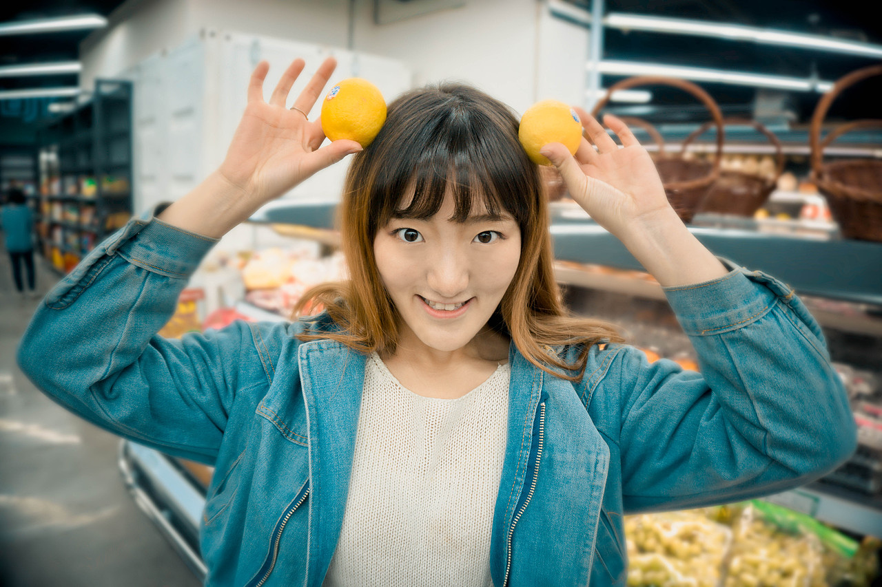 随拍几组妹子的照片