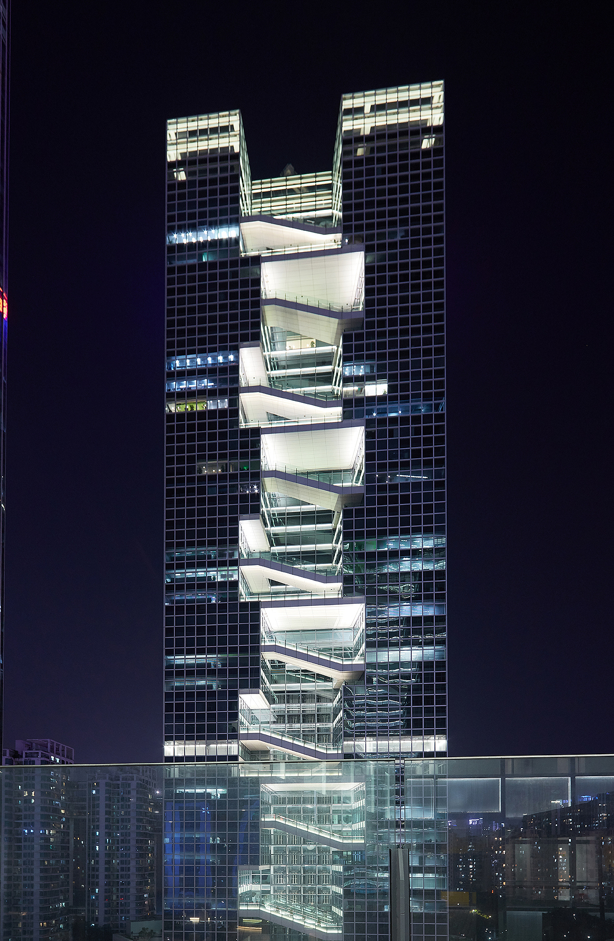 百度国际大厦建筑摄影 高楼夜景拍摄 深圳南山（图ZMjA1ODQyMTYw） - 环境/建筑摄影 - 站酷设计师野人笑摄影原创素材 - 站酷ZCOOL