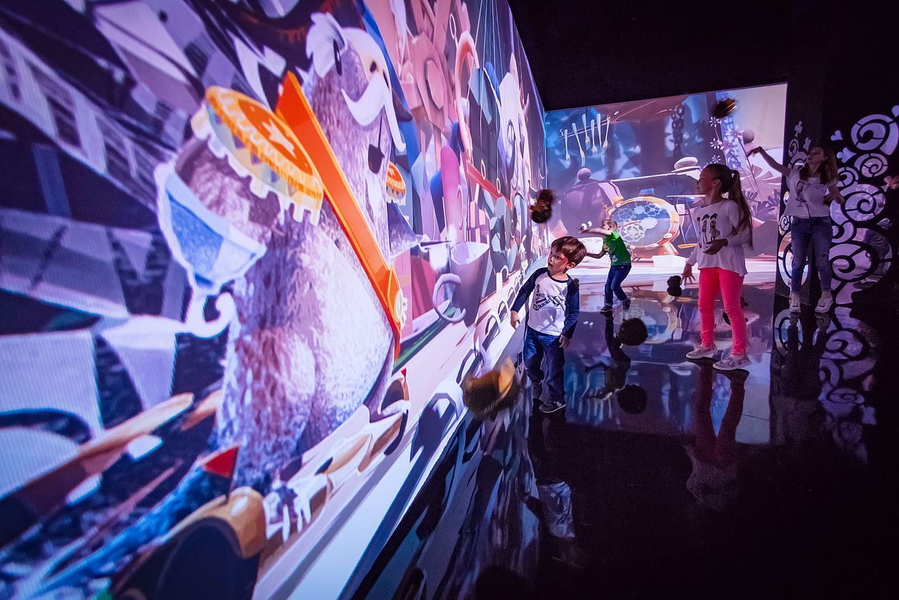 溜娃无需户外，互动投影打造虚拟儿童乐园