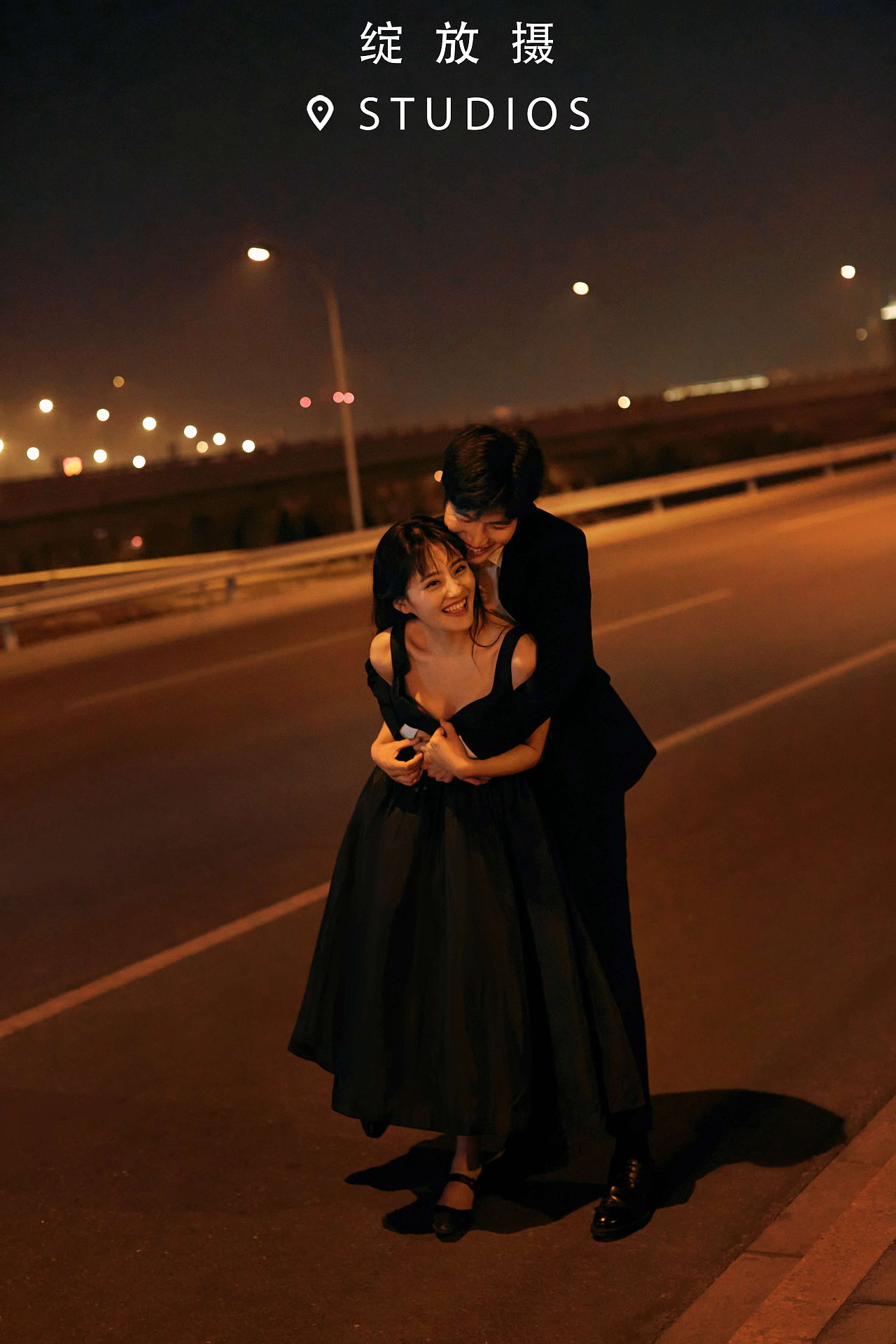 夜景婚纱照 | 星光与烟火（图ZMjUzODI0ODM2） - 婚礼摄影 - 站酷设计师绽放摄胶片摄影原创素材 - 站酷ZCOOL