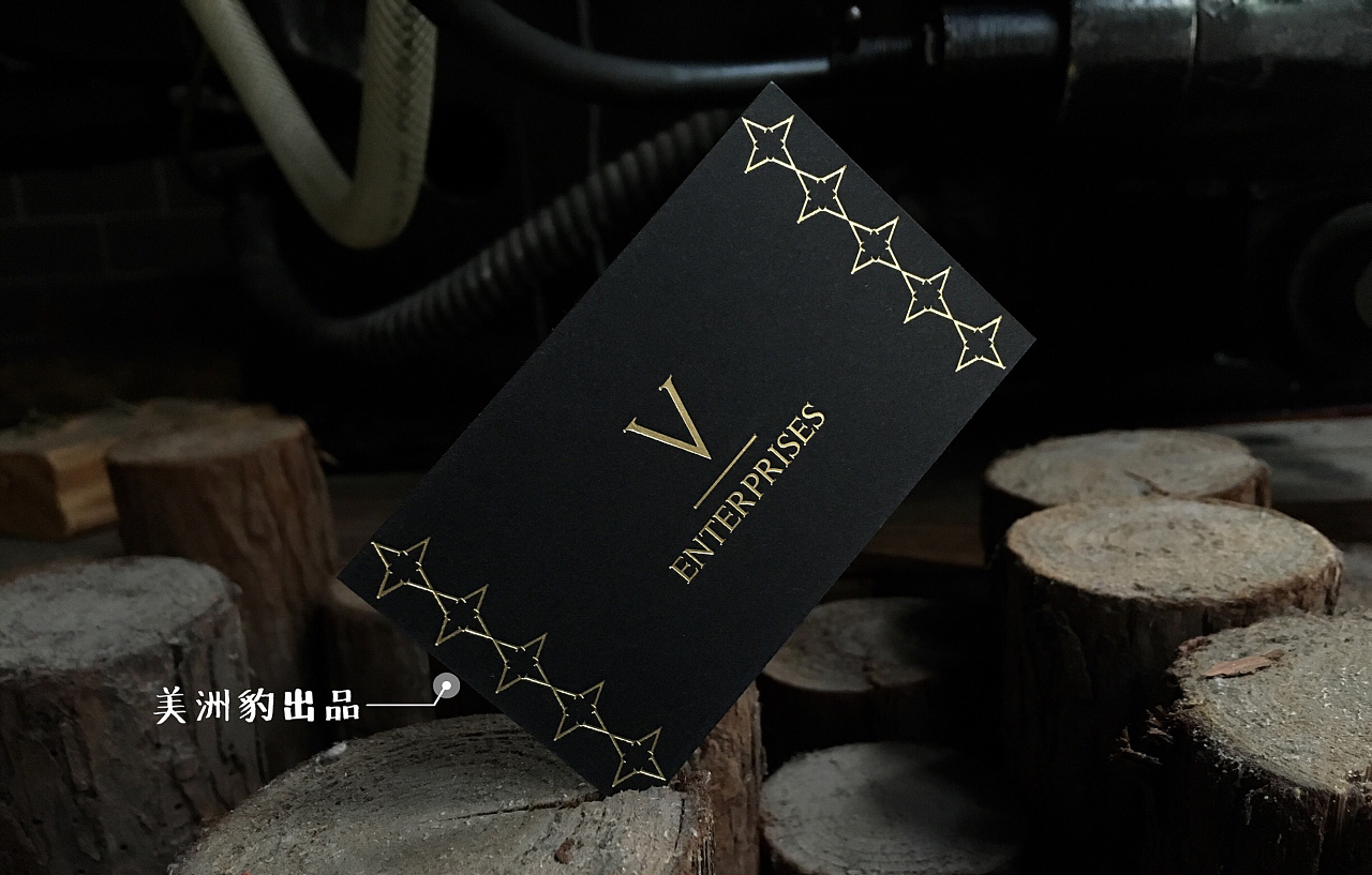 神秘的黑色卡片