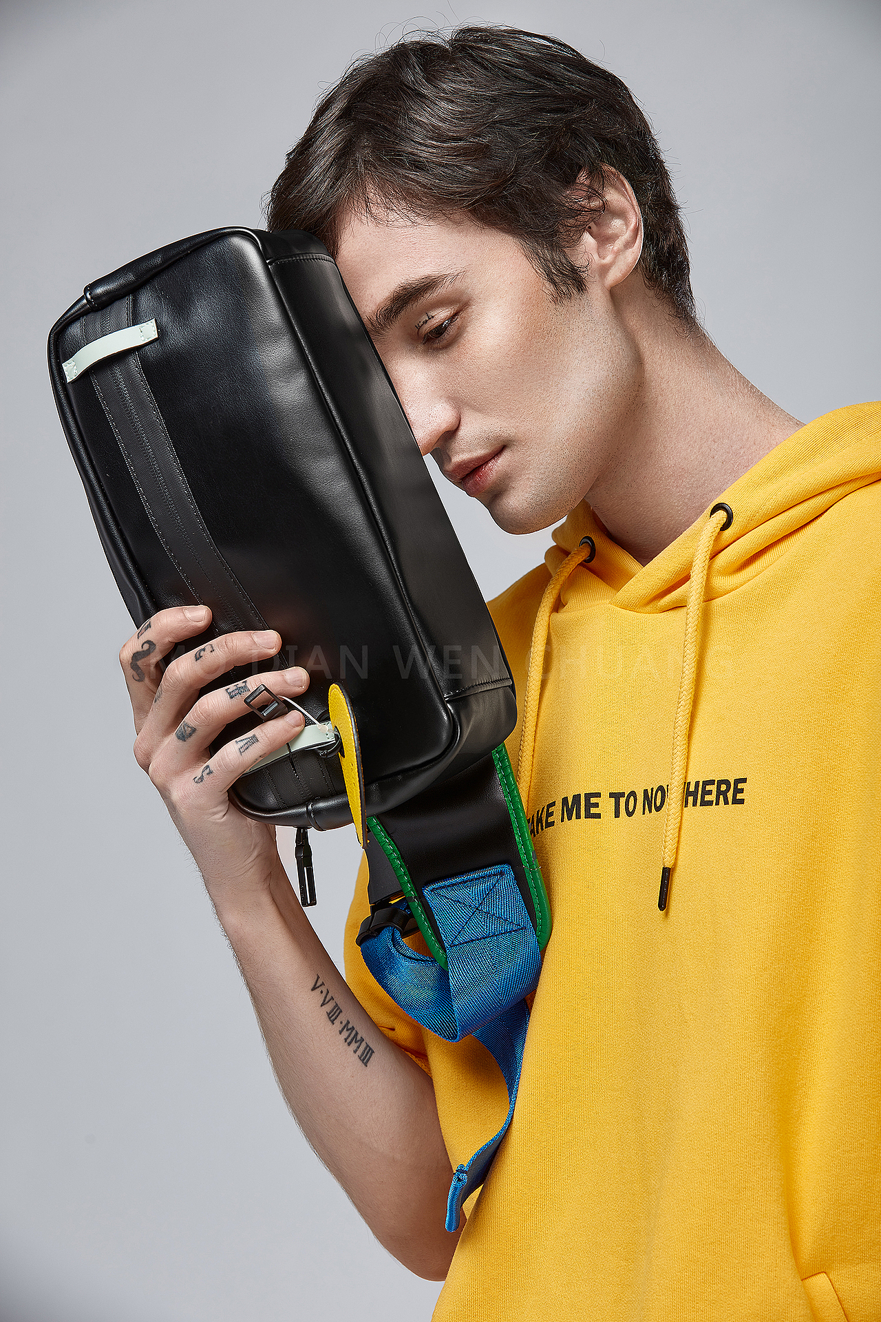 时尚男装（图ZMjIxMTgyNjg0） - 产品摄影 - 站酷设计师北京墨点文化原创素材 - 站酷ZCOOL