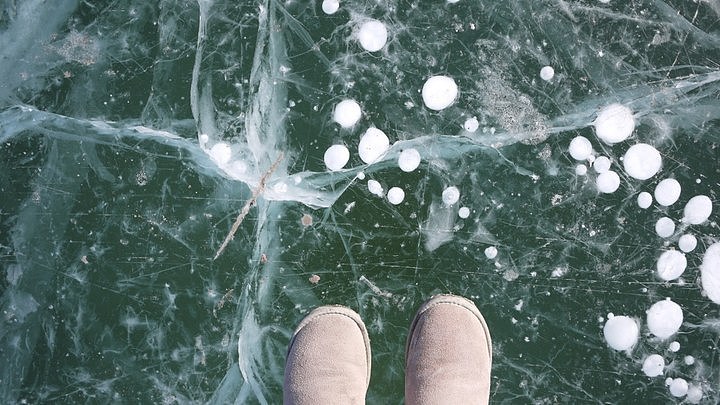 黏在家里 年在家里