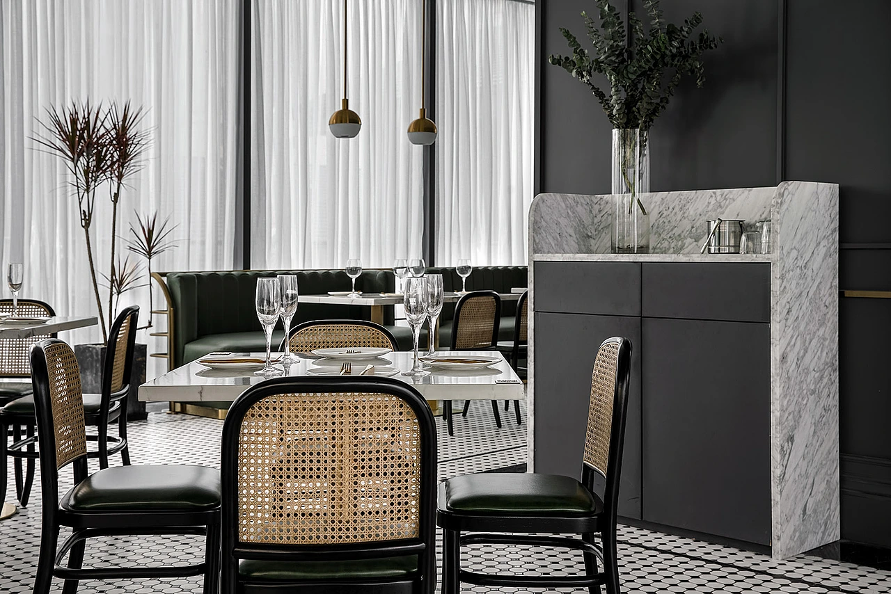 「餐厅设计」复古墨绿轻奢系餐厅