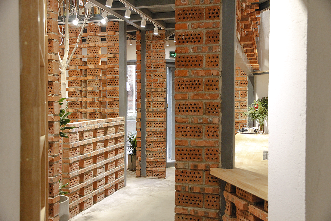 如同“山谷”的一般植物书店