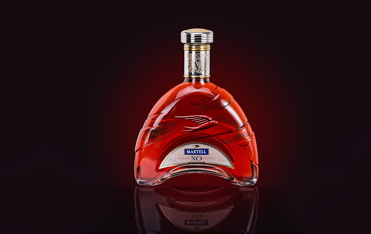 洋酒马爹利XO酒瓶拍摄