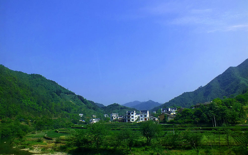 游行黄山（图ZNzM1NjI4MjA=） - 风光摄影 - 站酷设计师mayidefei原创素材 - 站酷ZCOOL