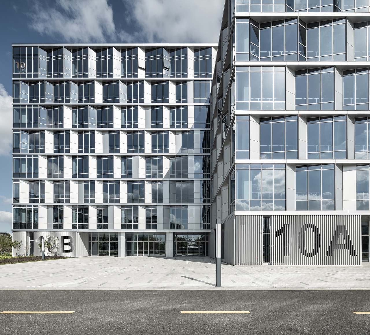 【建筑摄影】上海临港浦江智慧广场（图ZMjg5ODkwNTAw） - 环境/建筑摄影 - 站酷设计师LLAP建筑空间摄影原创素材 - 站酷ZCOOL