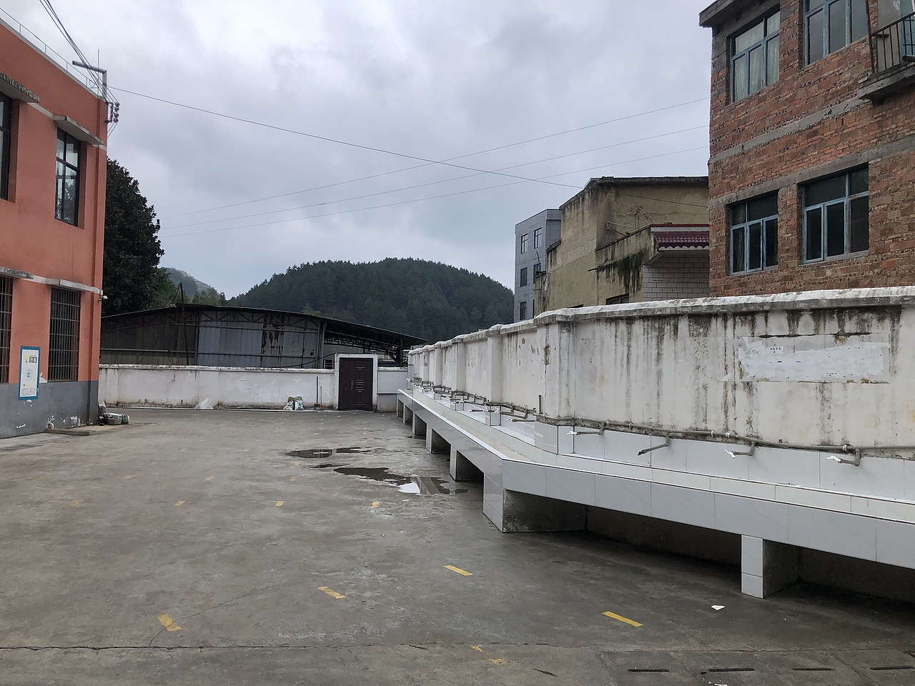 校园文化，化腐朽的墙面为神奇的效果（图ZMjc2NzQ1NjEy） - 绘画 - 站酷设计师壁尚手绘贵州墙绘原创素材 - 站酷ZCOOL