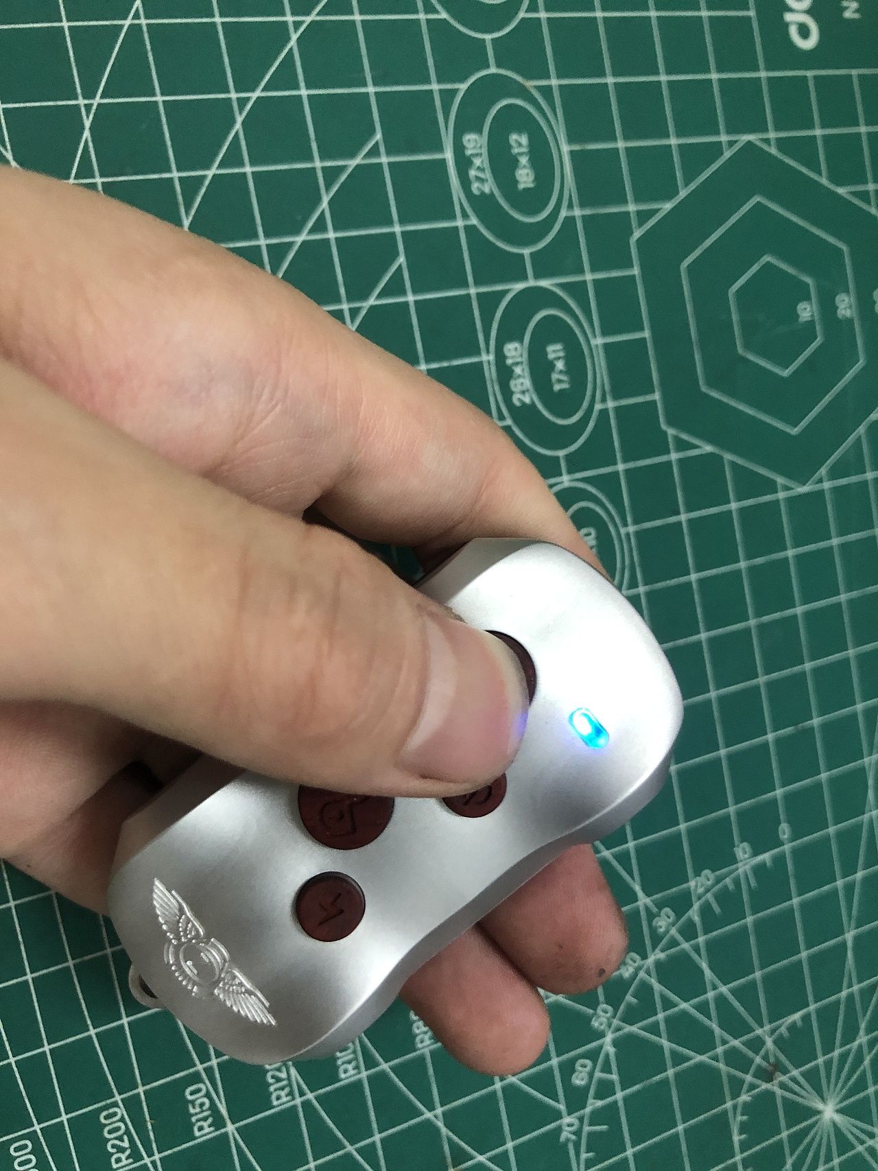 车钥匙设计---（自己的车钥匙改造）（图ZMjI5MjczODMy） - 工艺品设计 - 站酷设计师ZRH朱荣华原创素材 - 站酷ZCOOL