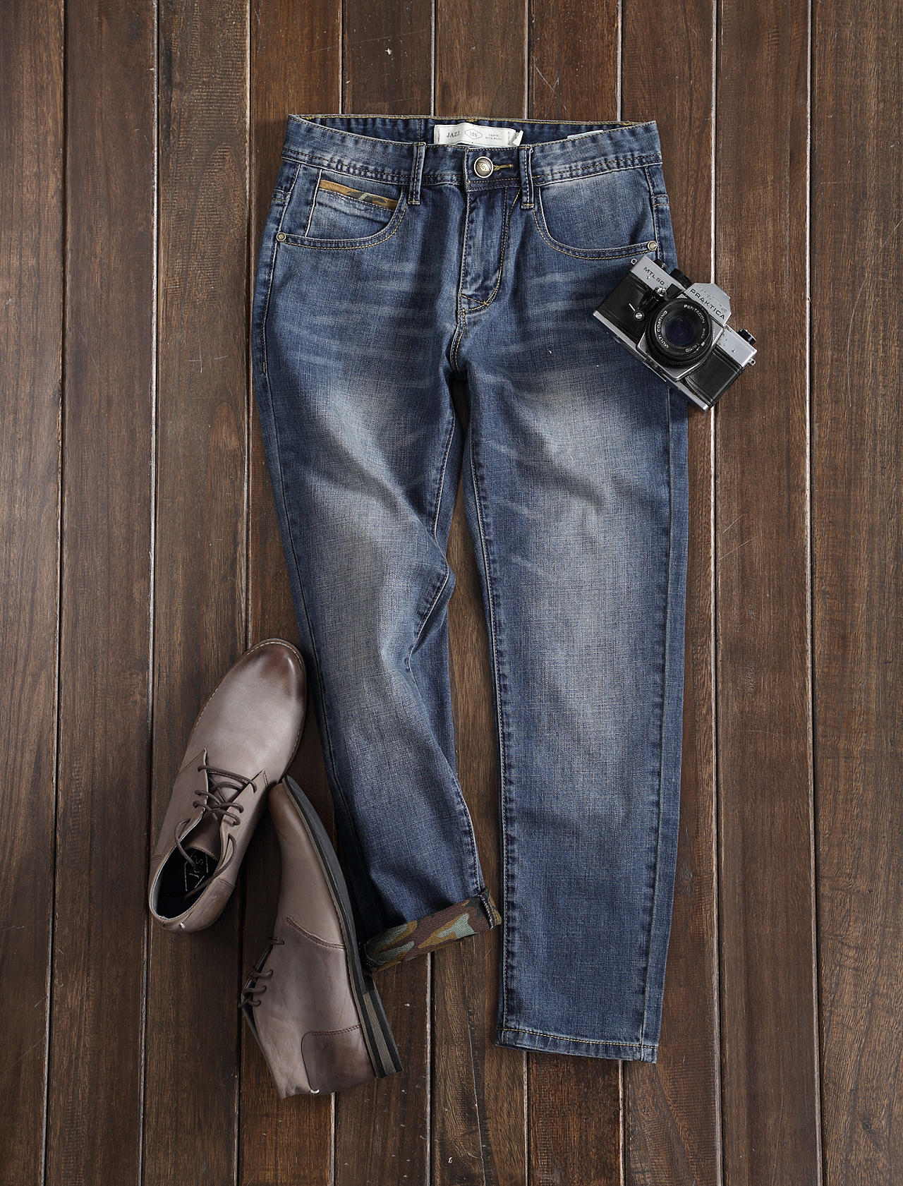 男装牛仔裤拍摄 平面创意组合图 平铺长裤子广告策划|摄影|产品摄影|FHSLL - 原创作品 - 站酷 (ZCOOL)