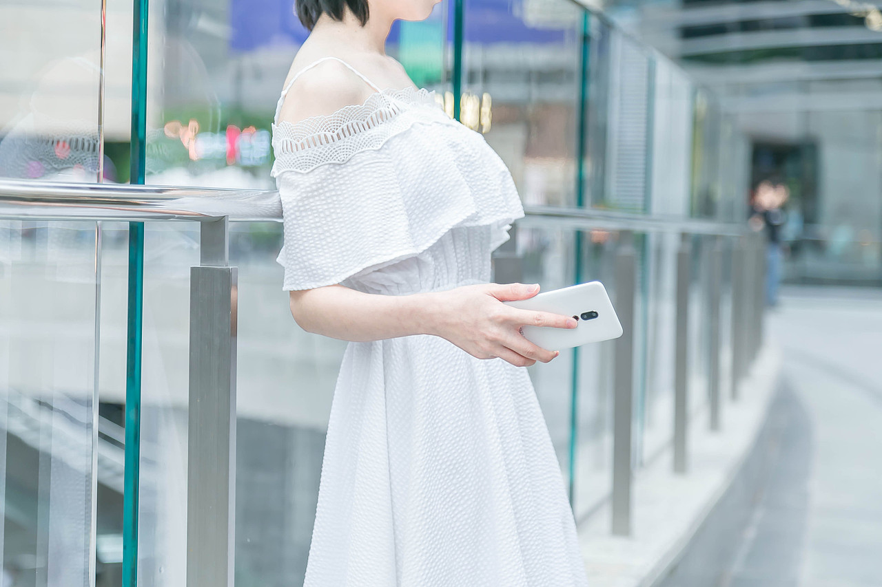 魅族15 汝窑白 人物外拍