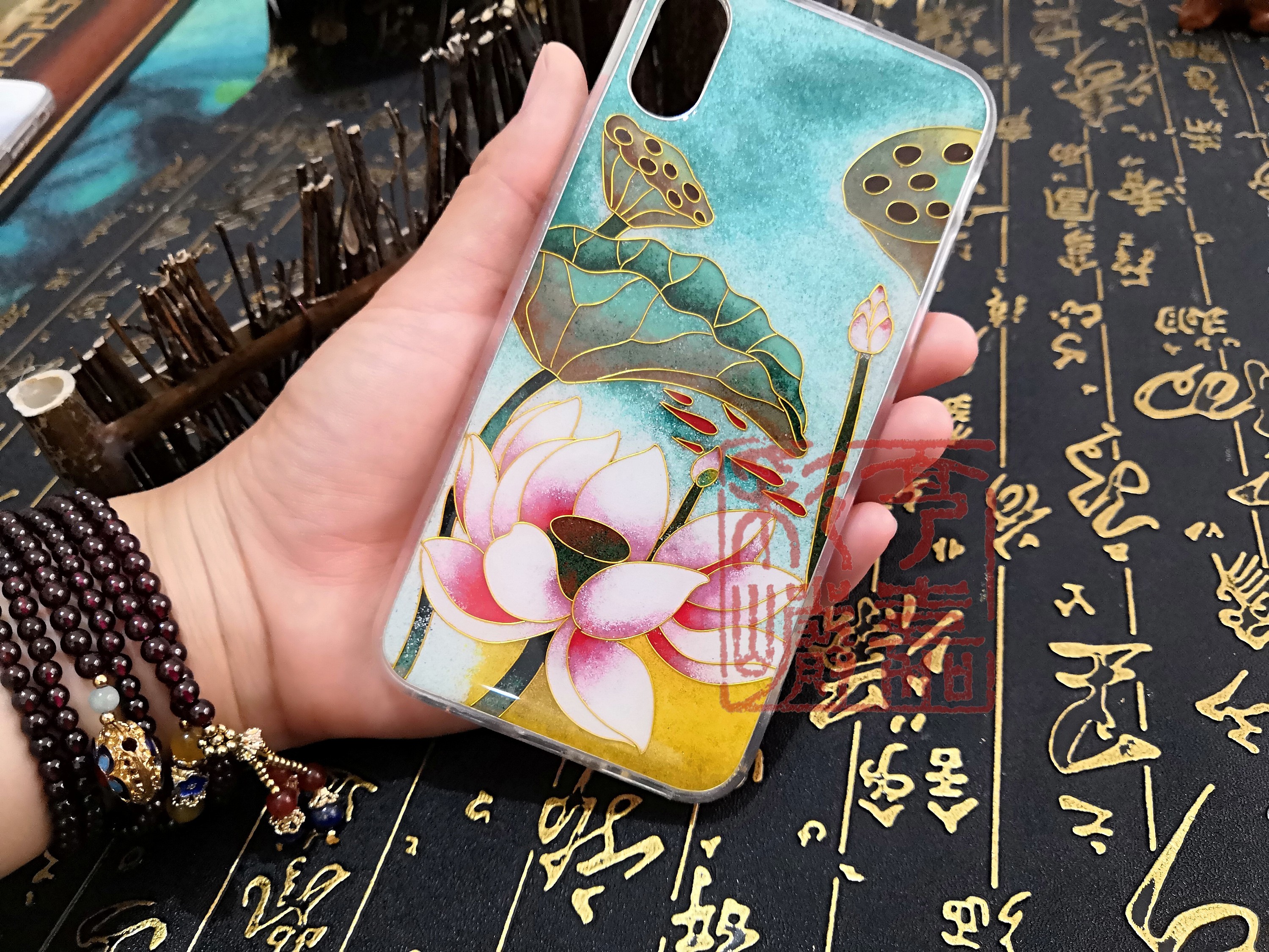 景泰蓝金丝沙画画手机壳,把艺术随时携带