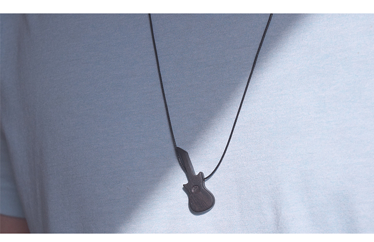 原创檀木吉他吊坠~~~