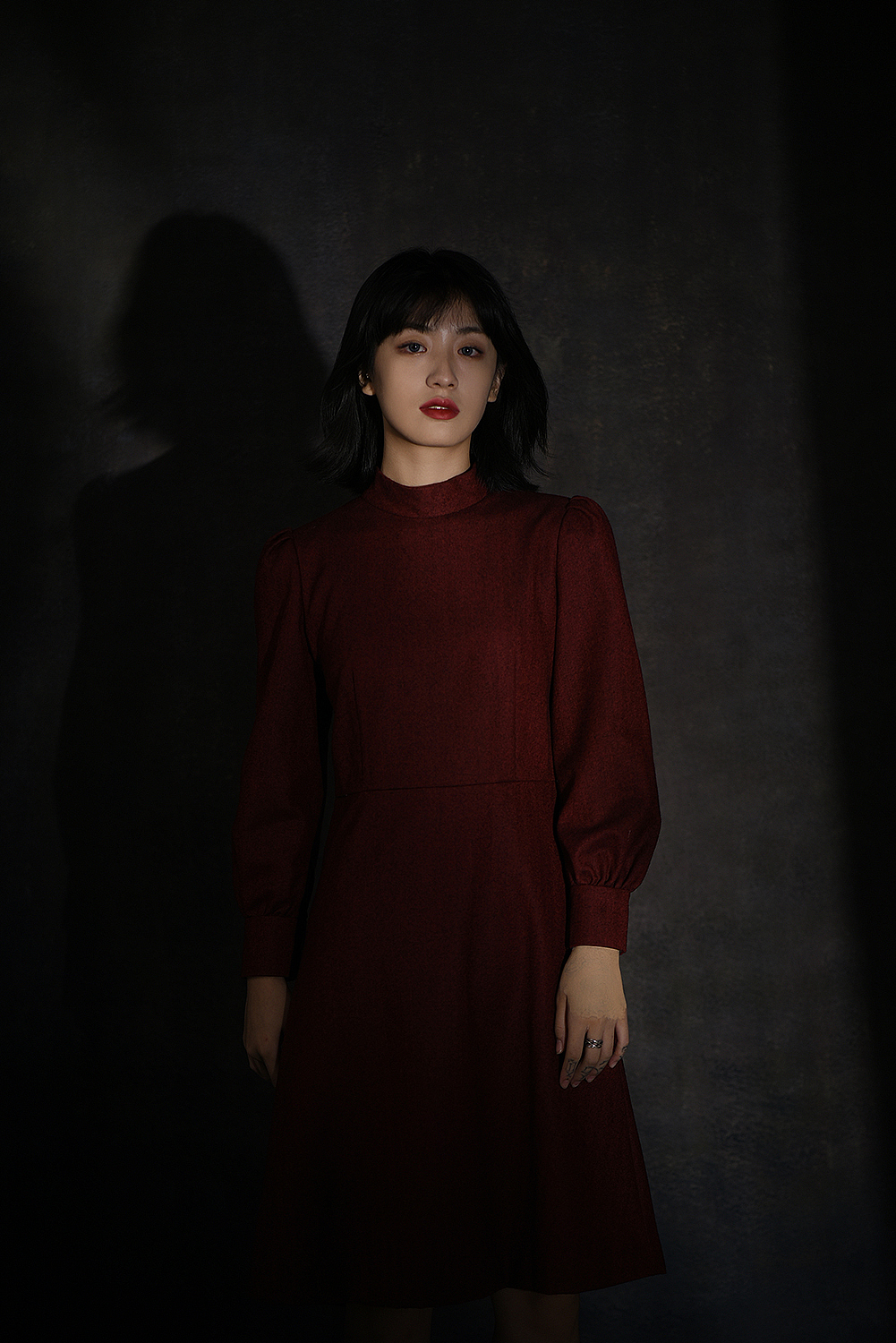 有黑暗才有光明（图ZMjE4ODU5NTU2） - 人像摄影 - 站酷设计师花路牛牛原创素材 - 站酷ZCOOL