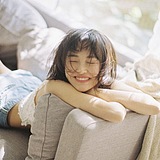 芥茉在拍照的头像