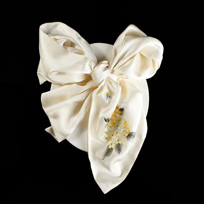 真丝刺绣围巾拍摄+后期（图ZMTUwMTk2MzE2） - 修图/后期 - 站酷设计师国王的权杖原创素材 - 站酷ZCOOL