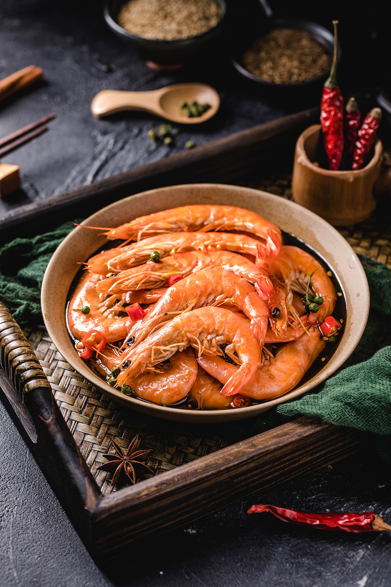 麻辣小海鲜鲍鱼虾鱿鱼头蛤八爪鱼扇贝