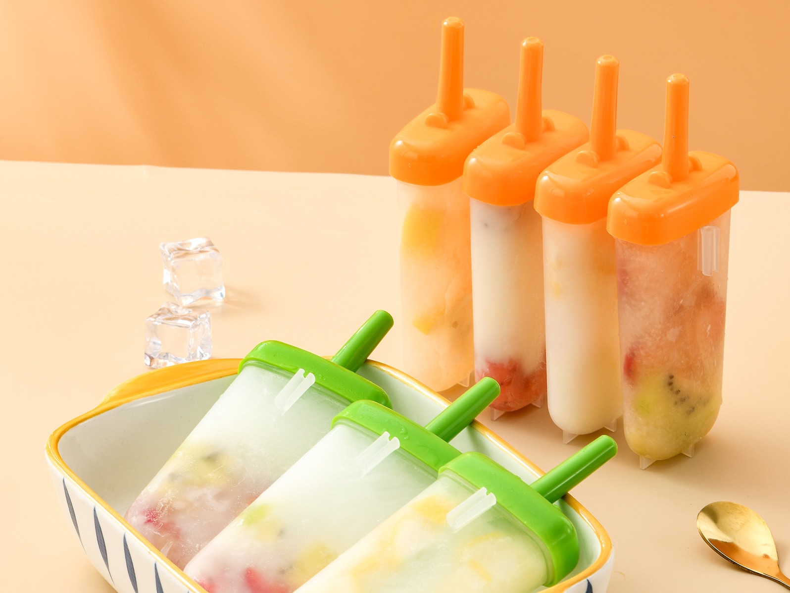特百惠教你自制缤纷水果冰棒，清凉一整个夏天！