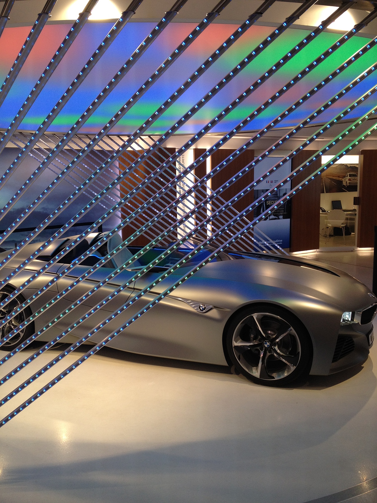 BMW Paris flagship store 宝马巴黎旗舰店（图ZMjIxMDExMzYw） - 家装设计 - 站酷设计师朗曦原创素材 - 站酷ZCOOL