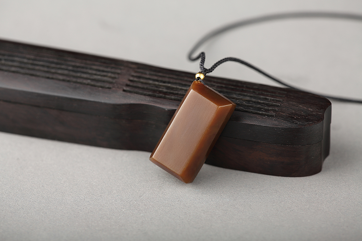 永不融化的爱情(和田玉糖料吊坠系列)