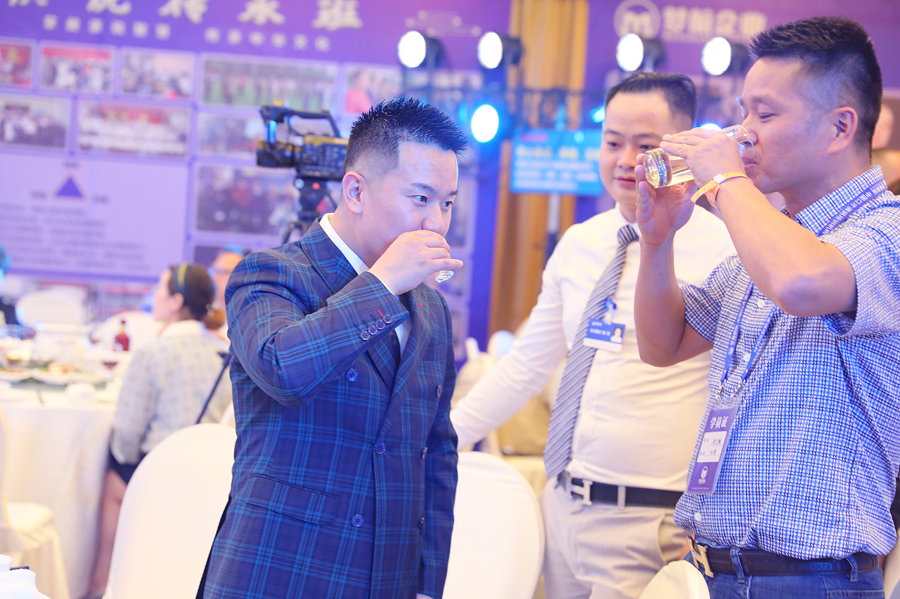 梦航企业 郝铭智《演说商道之名师问道》昆明站 课程