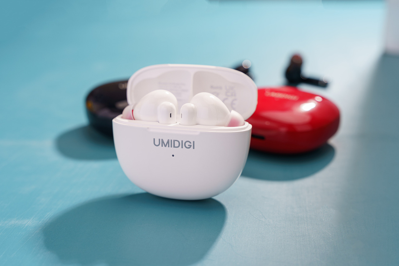 产品拍摄 • UMIDIGI Airbuds Pro（图ZMjk1MzkxNDgw） - 产品摄影 - 站酷设计师LIUQI19原创素材 - 站酷ZCOOL