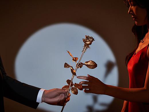 利郎七夕特辑 | 为你赴一场玫瑰之约