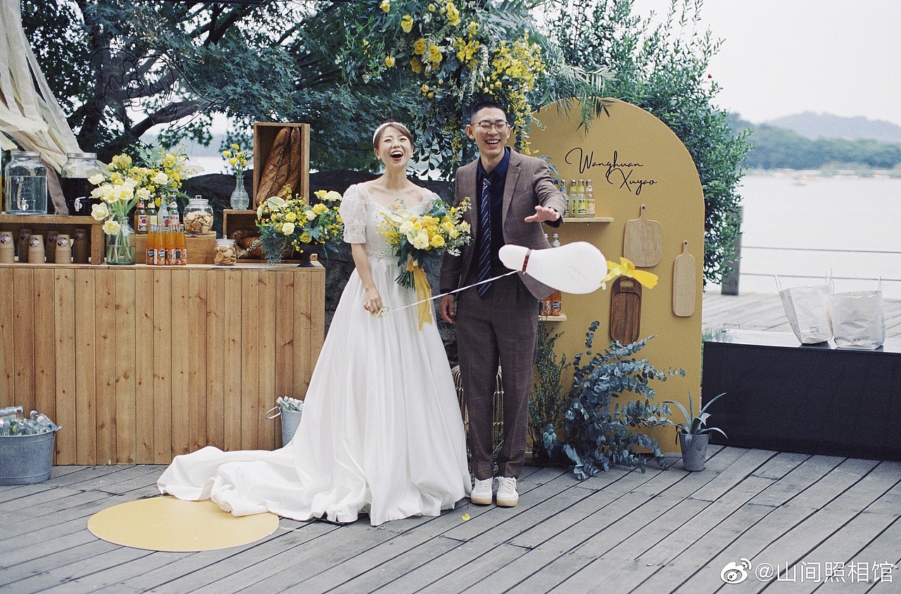 雪碧味的婚礼（图ZMjU5MzAzNTA0） - 婚礼摄影 - 站酷设计师M花生阿姨M原创素材 - 站酷ZCOOL