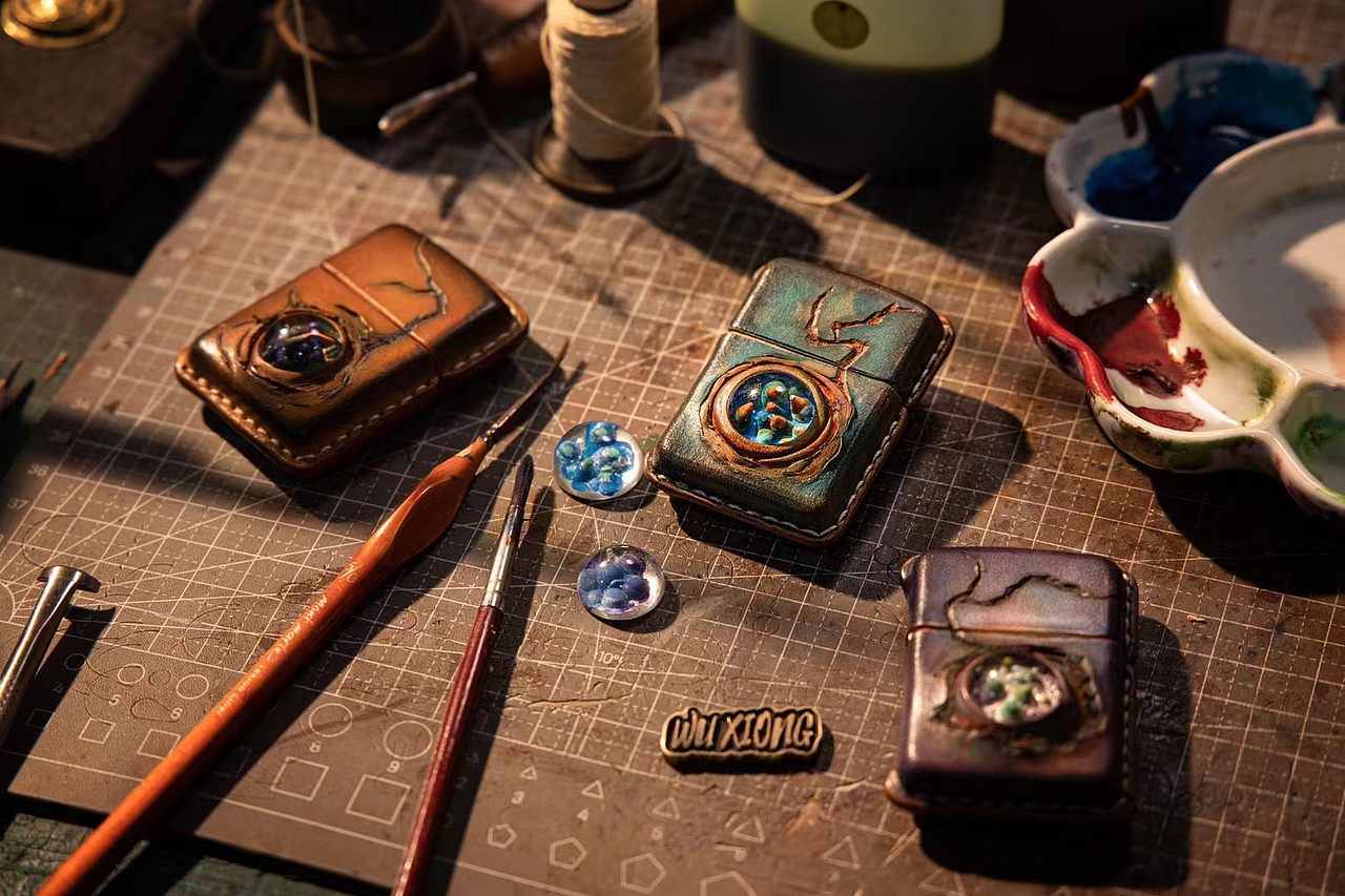 #吾熊皮具工作室😍 摄像机下工艺的细节太棒了😁（图ZMjY3OTM5MjQ0） - 工艺品设计 - 站酷设计师麦小坤皮艺工作室原创素材 - 站酷ZCOOL