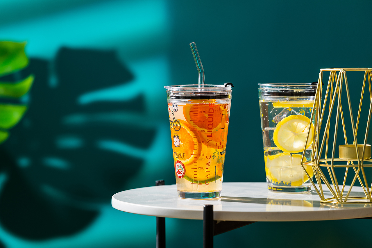 《心有独钟》| 水杯 | 吸管杯 | 玻璃杯 | 饮具（图ZMjE1NjIwNTY0） - 产品摄影 - 站酷设计师一毛拍美器原创素材 - 站酷ZCOOL