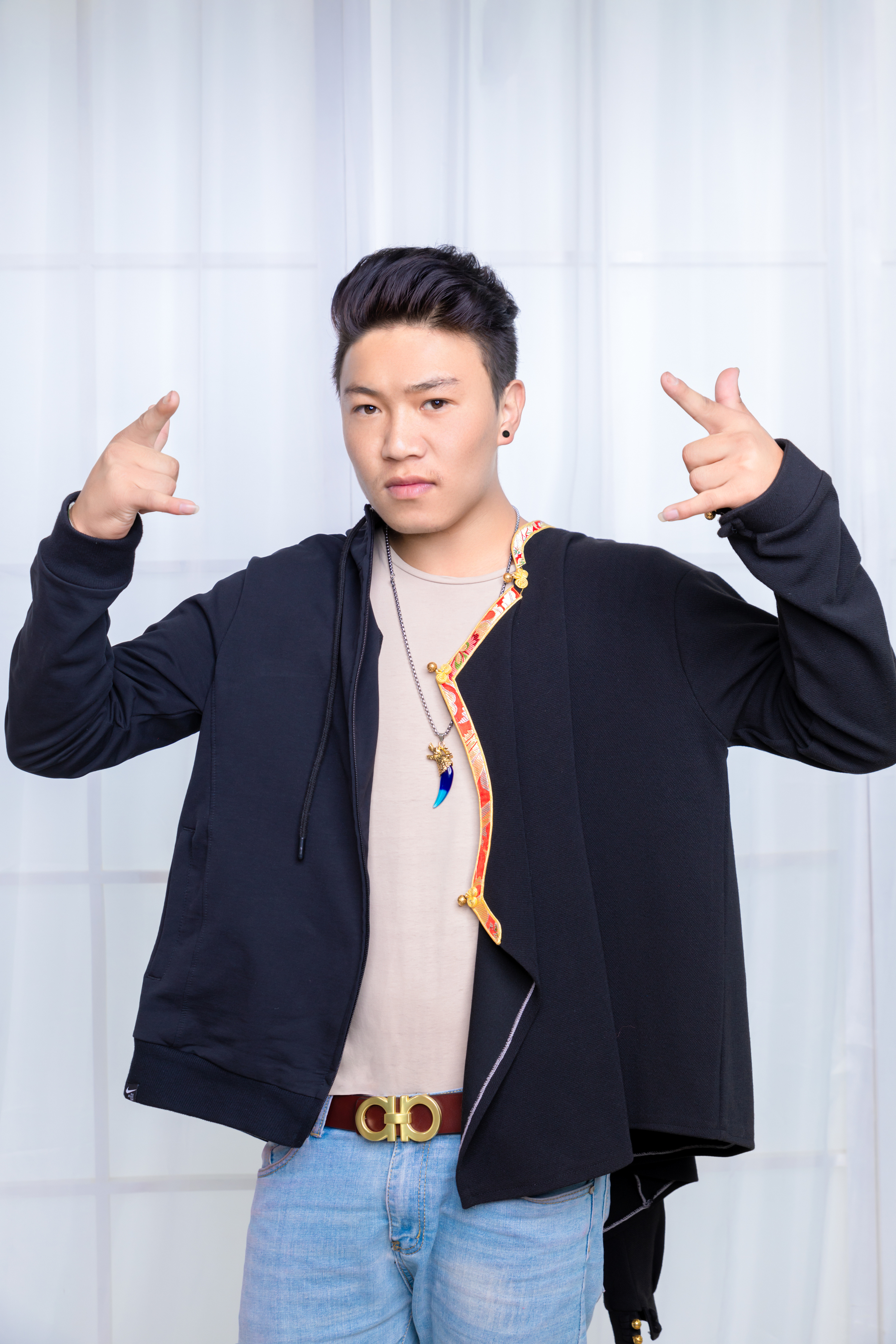 摄影师:卡达 尕玛巴桑