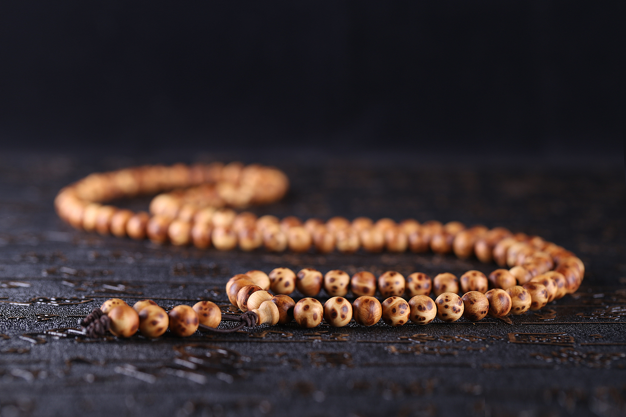 佛珠拍摄（图ZNzU1NTkxNjA=） - 产品摄影 - 站酷设计师猫眼1原创素材 - 站酷ZCOOL