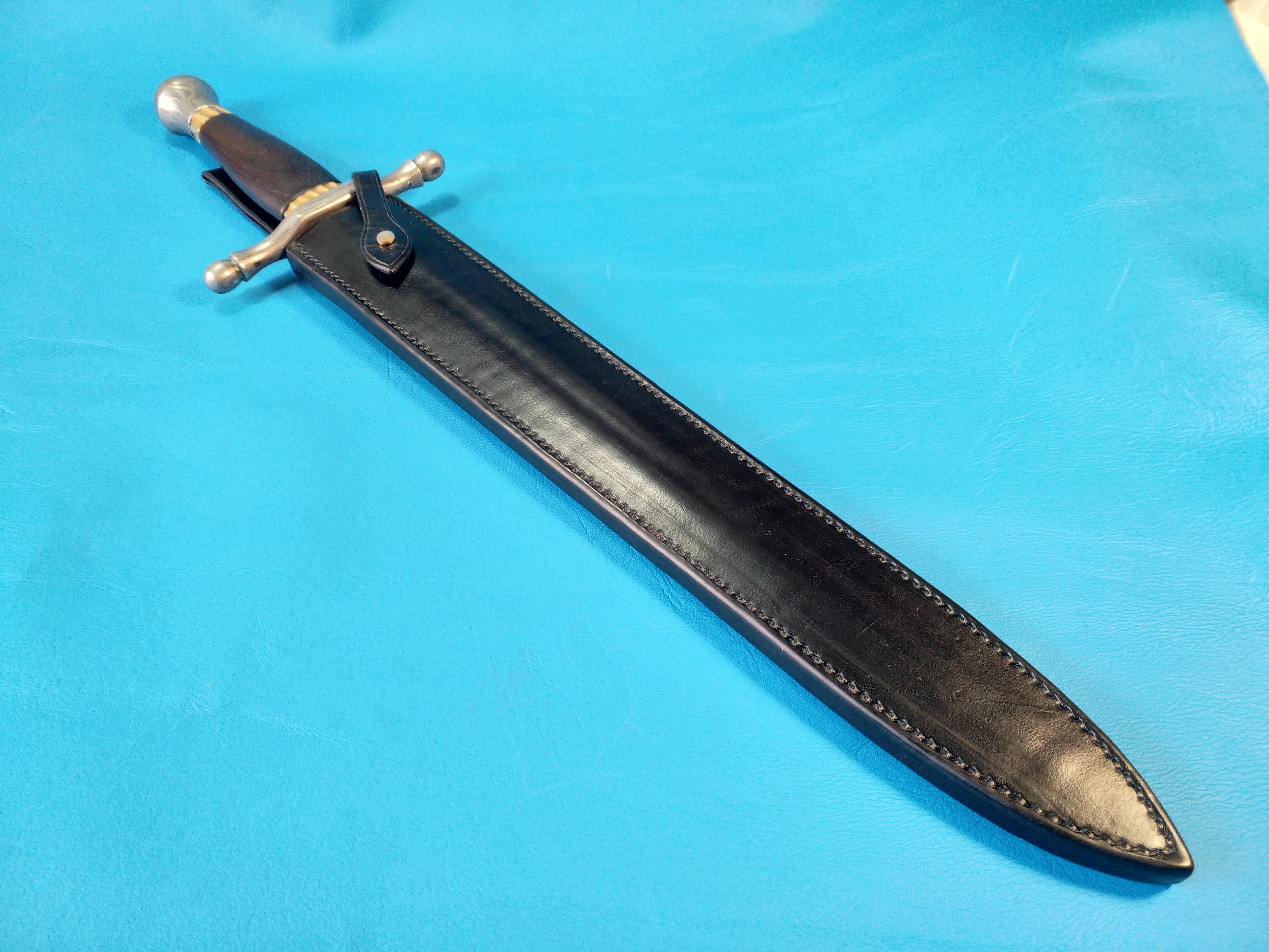 手工制作收藏级大马士革短剑皮鞘