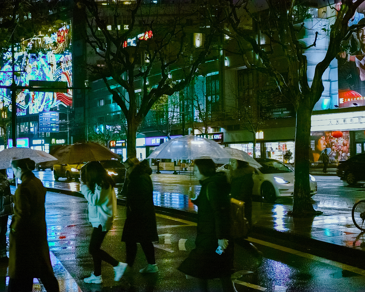上海南京路-下雨的夜晚