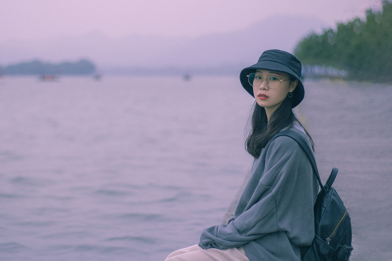 阴天-西湖（图ZMTgwMDg0MDcy） - 人像摄影 - 站酷设计师changingWAN原创素材 - 站酷ZCOOL